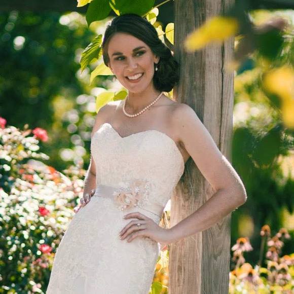 Meet your Posher, Alauna - Picture 1 of 1